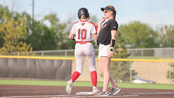Coach Alyssa Achenreiner (11)