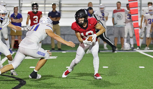 10 Evan Richmond (8)