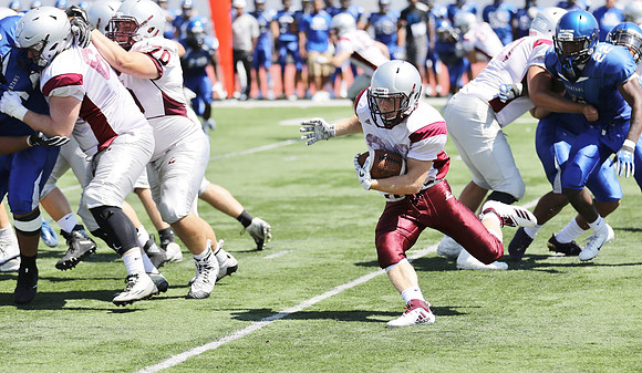 3 UWL 2018 Pre Season Scrmmage vs. U of Dubuque  (165)