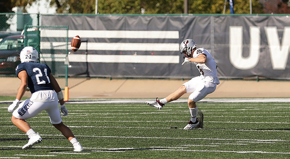 10-8-22 vs. UW Stout  (158)