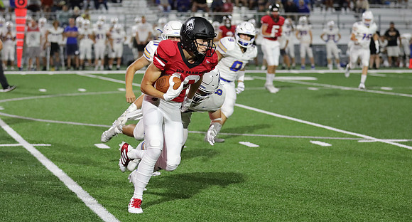 10 Evan Richmond (17)