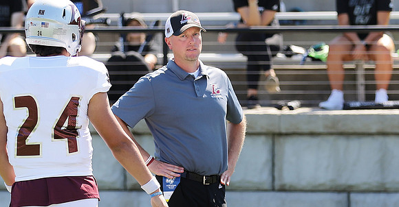 COACH Michael McGuire (6)