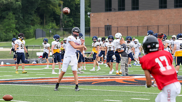 8-11-23 Varsity Scrimmage vs. Stoughton, Kettle Morain, Grafton  (16)
