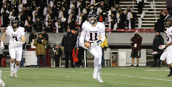 11 Evan Richmond (3)