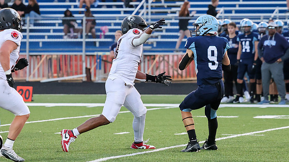 9 Curtis Johnson (13)