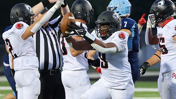 9 Curtis Johnson (22)