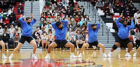 1-21-22 VARSITY Dance at Varsity Basketball Game  (51)