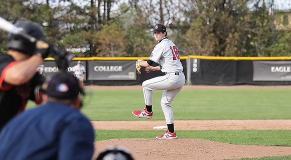 18 Ethan Petsch (33)