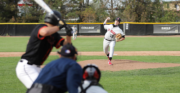 18 Ethan Petsch (34)