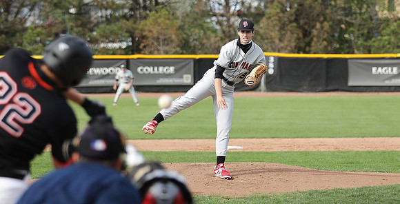 18 Ethan Petsch (36)