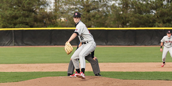 18 Ethan Petsch (44)