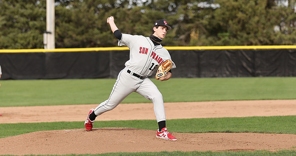 18 Ethan Petsch (49)
