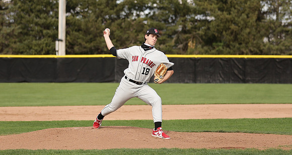 18 Ethan Petsch (50)