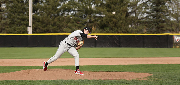 18 Ethan Petsch (51)