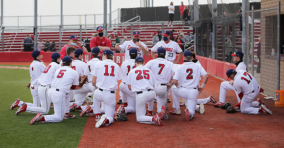 Coach Rob Hamilton (4)