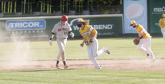 #12 Madison East Baseball (77)