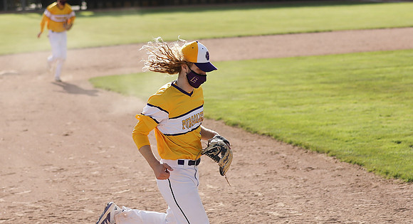 #12 Madison East Baseball (107)