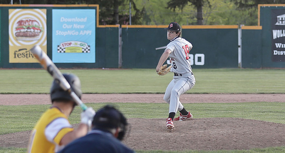 18 Ethan Petsch (1)