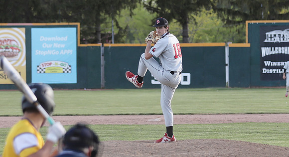 18 Ethan Petsch (3)