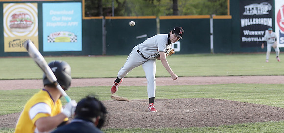 18 Ethan Petsch (5)