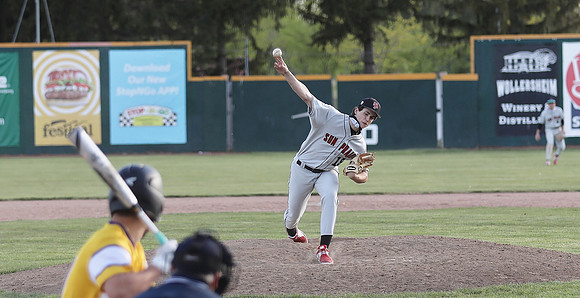 18 Ethan Petsch (4)