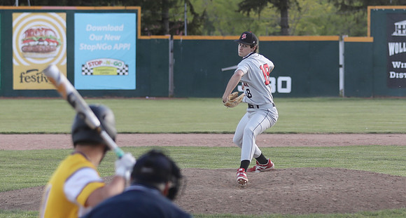 18 Ethan Petsch (14)