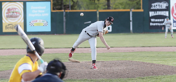 18 Ethan Petsch (18)