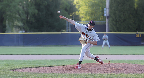 18 Ethan Petsch (4)