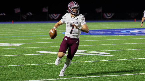 7 Zach Weir (25)