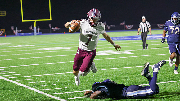 7 Zach Weir (28)