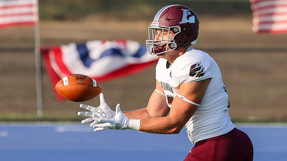 17 Dustin Schultz (2)