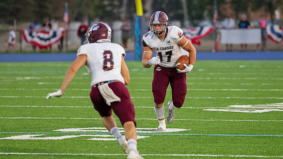 17 Dustin Schultz (6)