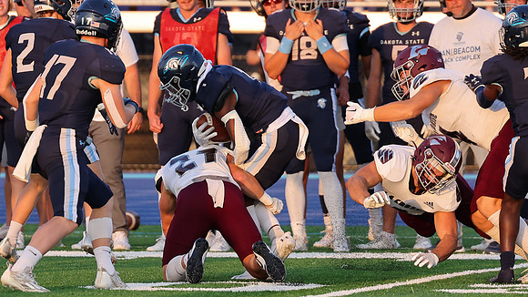 27 Caden Boettcher (5)