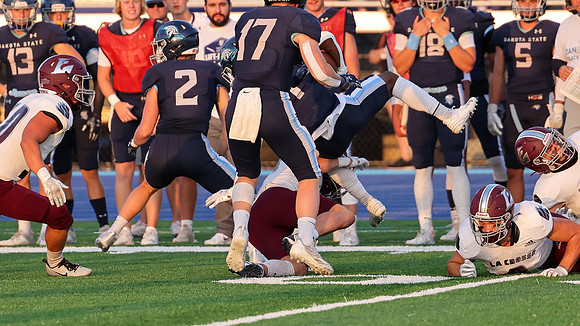 27 Caden Boettcher (6)