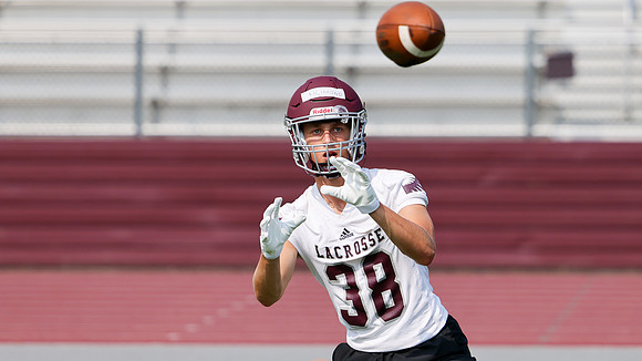 81 Evan Richmond  (2)