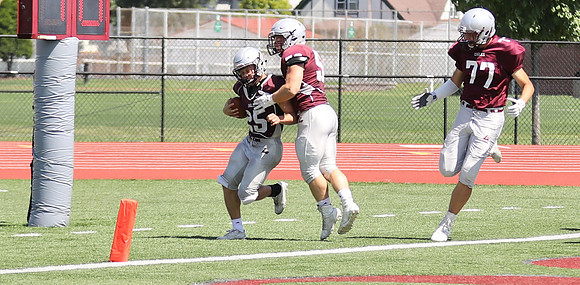 3 UWL 2018 Pre Season Scrmmage vs. U of Dubuque  (180)