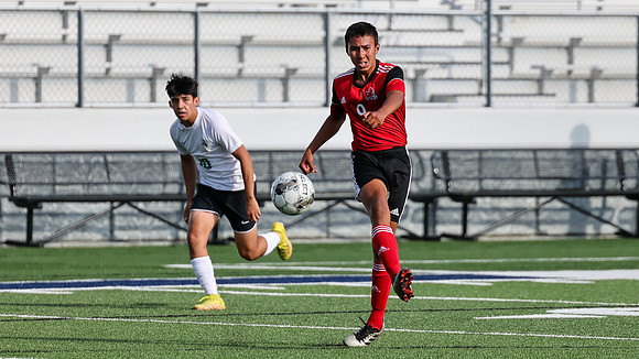 9 Caleb Gilman (17)