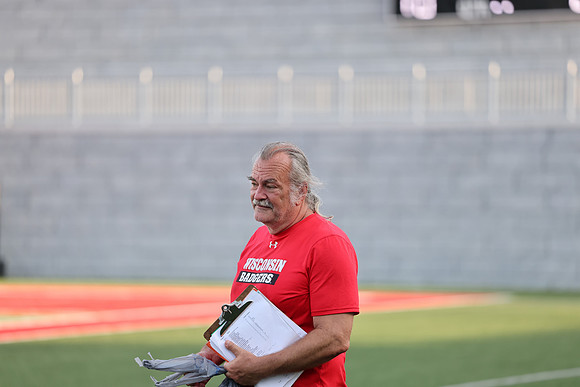 Coach Neil Gilmore (9)