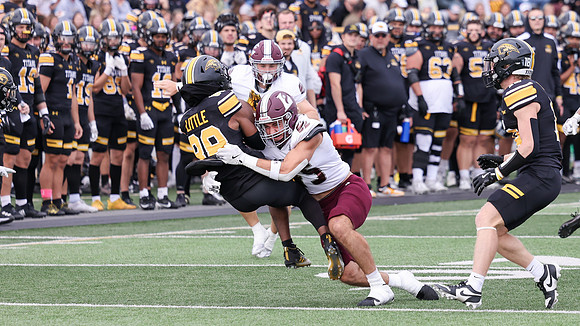 10-12-24 EAGLES vs. UW Oshkosh (80)