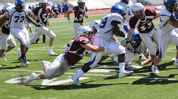 3 UWL 2018 Pre Season Scrmmage vs. U of Dubuque  (169)