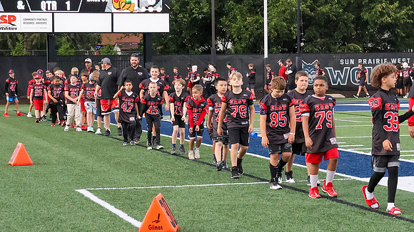 9-8-23 Youth Night at Varsity vs. Beaver Dam Game  (14)