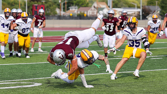 17 Dustin Schultz (15)
