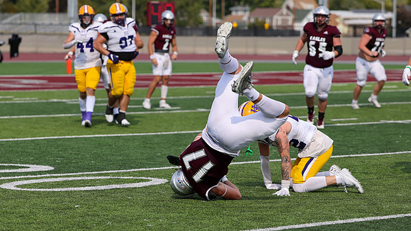 17 Dustin Schultz (20)