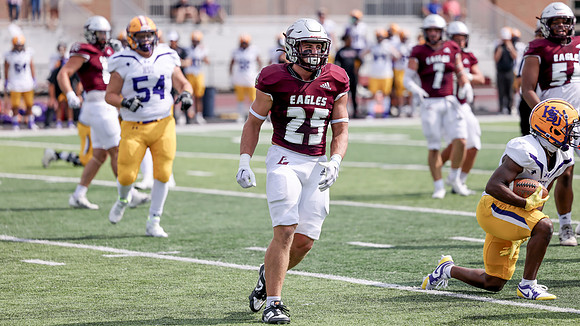 25 Aaron Schmitz (8)