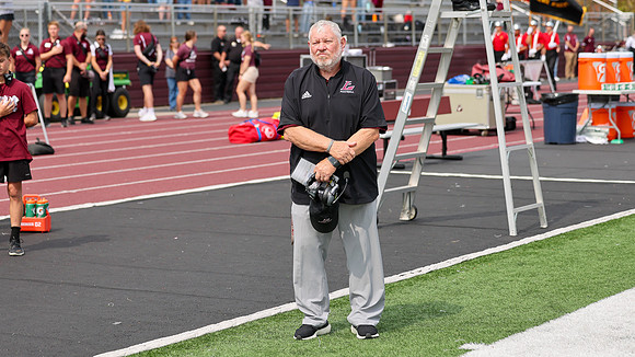 Coach Mike Anderson (16)