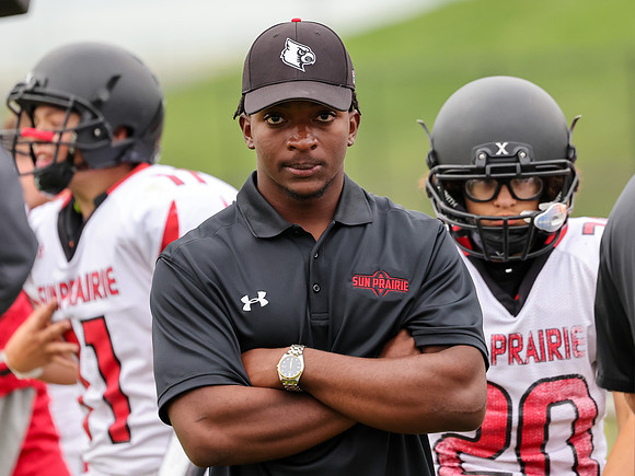 Coach Jacobie Bonds (3)