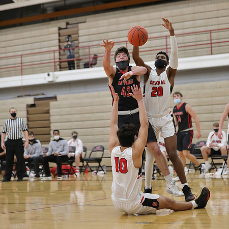 42 Addison Ostrenga vs. La Crosse Central  (31)