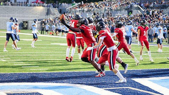 9 Curtis Johnson  (25)