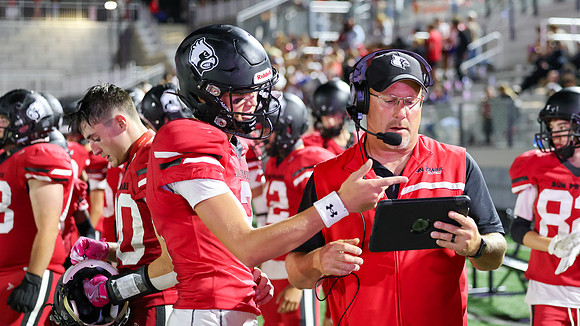 Coach Aaron Buss (4)