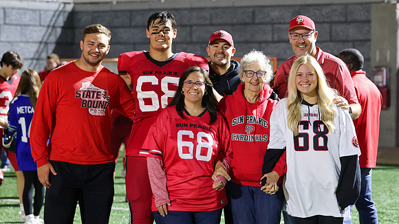 9-22-23 VARSITY Parents Night  (50)